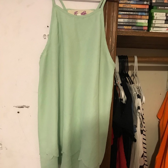 Woman’s Tops - Picture 8 of 8